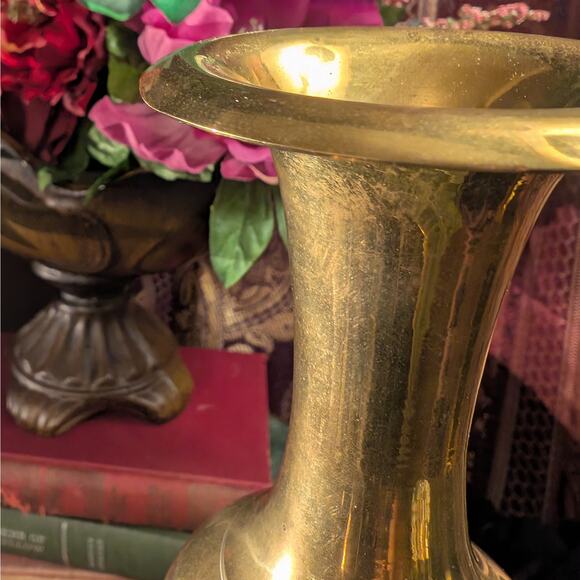 Vintage 11.5"H Solid Brass Tulip Shape Decorative Patina Vase, Handmade in India - Picture 8 of 8